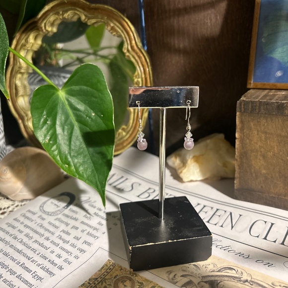 Silver drop earrings with frosted lavender and crystal beads - Picture 2 of 3